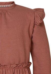 Karierter terrakottafarbener Kleid mit Rüschenschulterakzenten und geraffter Taille. Weicher Stoff, hoher Kragen und lange Ärmel.