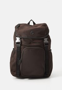 Unselected, dark brown