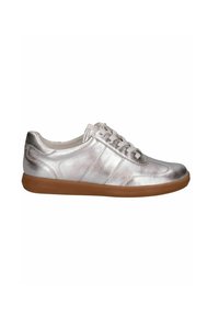Sneaker argento metallizzato con tomaia in pelle liscia, lacci piatti e suola in gomma morbida. Presenta cuciture sottili e punta arrotondata.