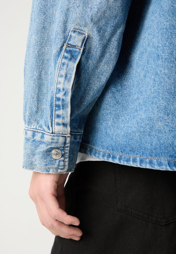 RELAXED SHIRT JACKET - Denim jacket - denim medium4