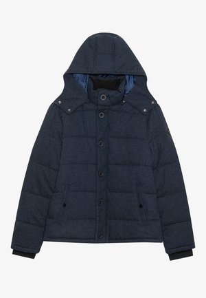 Dunkelblaue Daunenjacke mit Kapuze, mit einem Knopfverschluss, Seitentaschen und gerippten Bündchen. Das Material wirkt strukturiert und isoliert.