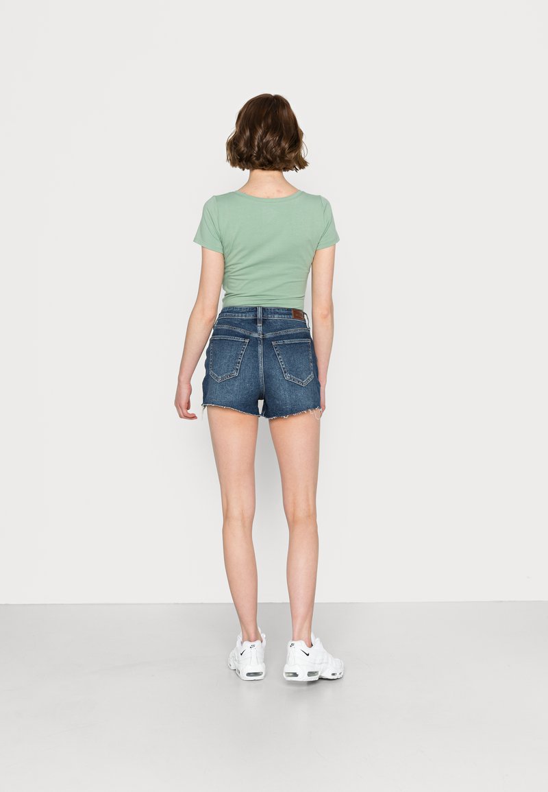 Damen Kleider | Hollister Co. UHR MOM DARK RAW Jeans Shorts dark dest/dark-blue denim - ER24894 Damen Kleider | Hollister Co. UHR MOM DARK RAW Jeans Shorts dark dest/dark-blue denim - ER24894