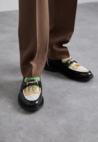 LOAFER PAVILLION UNISEX - Polobotky - black