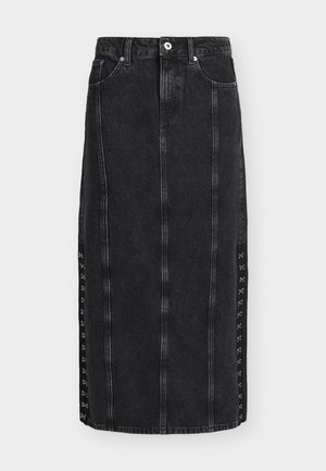 Jupe midi en denim noir avec détails de couture à l'avant, passants de ceinture, poches et fermetures décoratives latérales à crochets et œillets.