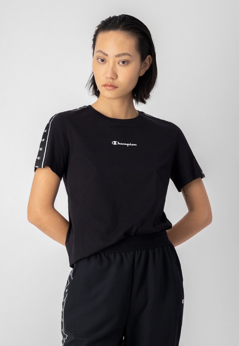 robe t shirt champion