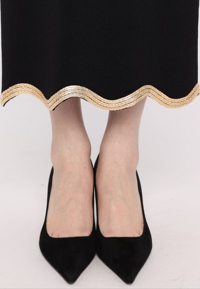sandro JUPE AVEC FOURNITURE METAL - Pencil skirt - noir