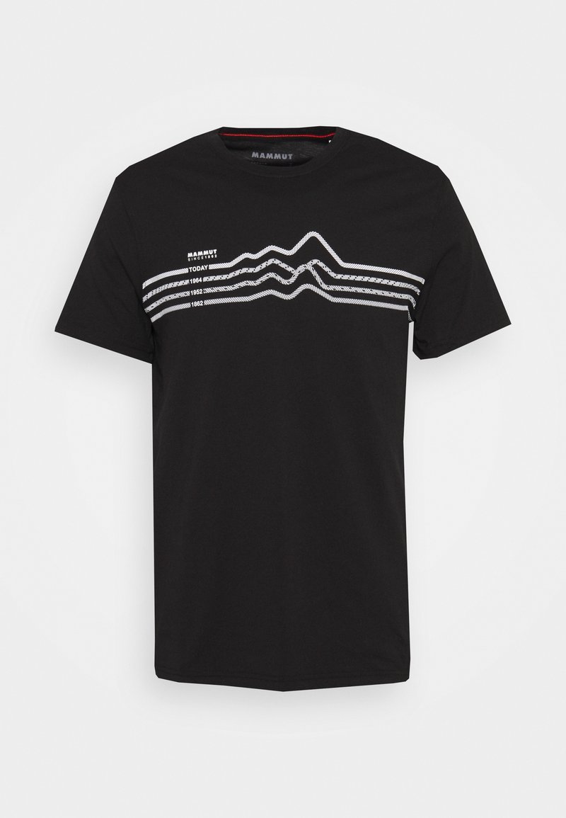 Camiseta de algodón negra con un gráfico de montaña en blanco con líneas horizontales y el texto "MAMMUT 1862" en una fuente moderna. Mangas cortas.