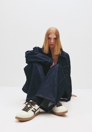 PULL&BEAR SNEAKER - Sneaker low - beige