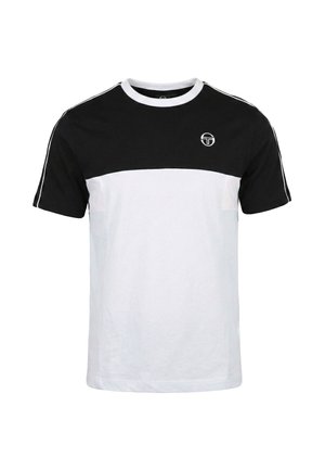 Krótki rękaw sportowej koszulki z czarną górną częścią, białą dolną częścią, białym kołnierzem i logo na lewej piersi.