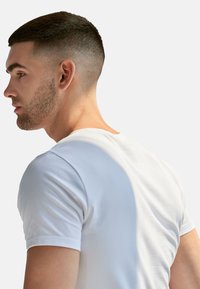 Bread & Boxers CREW-NECK 2 PACK - Undertröja - white