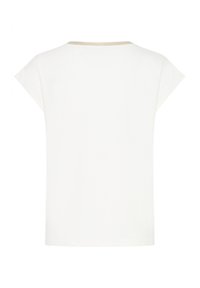 Hvid t-shirt med korte ærmer og en diskret metalisk guldkant omkring halsudskæringen, vist bagfra.