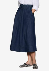 Next - BELTED MIDI - Pleated skirt - dark blue Thumbnail Image 1