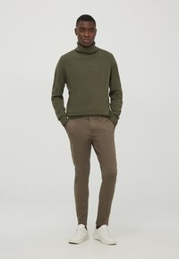 Terranova Chino - testa moro