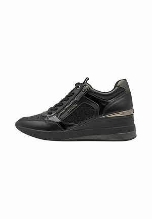 Sneakers low - black comb