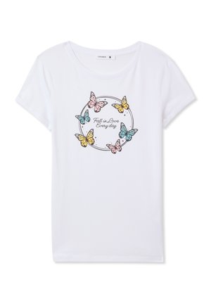T-shirt in cotone bianco con una grafica rotonda di farfalle colorate e il testo "Innamorati ogni giorno". Maniche corte.