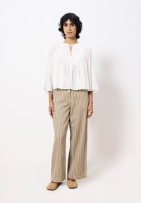 CLOVICIA - Blouse - blanc