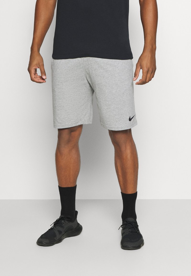 nike hustle 8