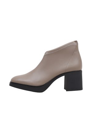 VALENCIOSO - Botines con plataforma - taupe