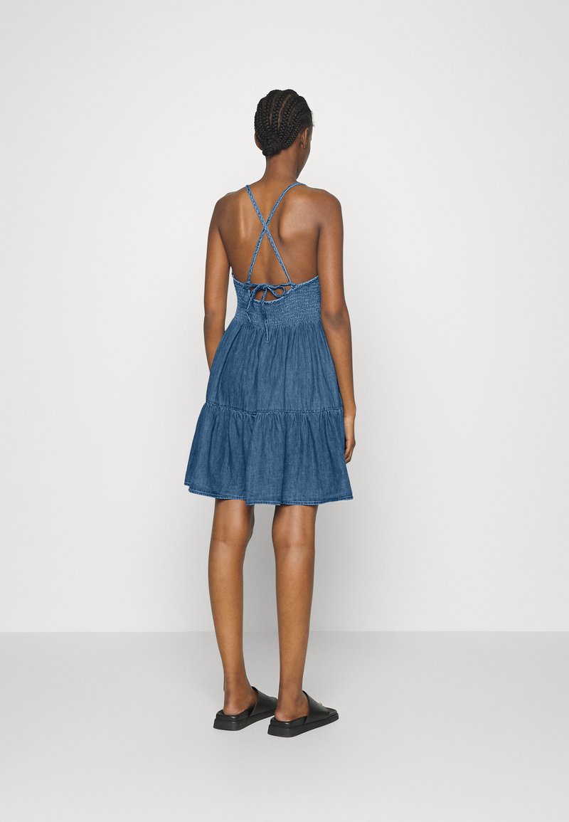 Damen Freizeitkleider | GAP TIERED SMOCKED MINI Jeanskleid dark indigo/light-blue denim - FH52452 Damen Freizeitkleider | GAP TIERED SMOCKED MINI Jeanskleid dark indigo/light-blue denim - FH52452