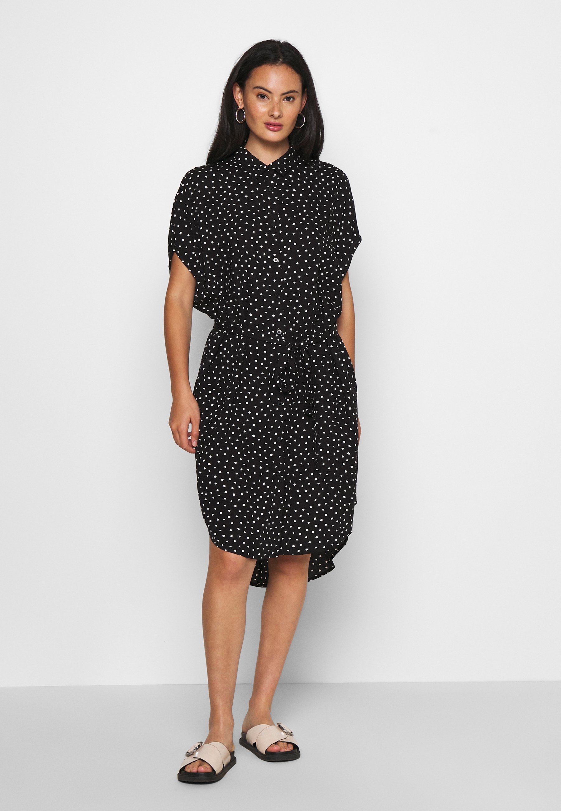 NINNI DRESS Skjortklänning black NINNI DRESS Skjortklänning black