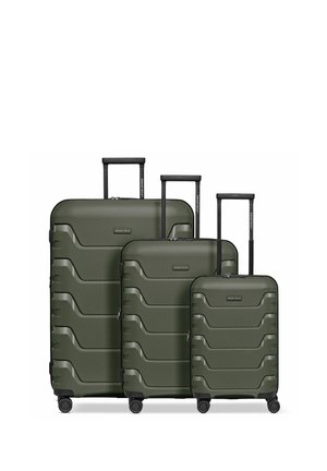 Drei olivgrüne Hartschalenkoffer mit schwarzen Teleskopgriffen und vier Rollen, von größtem bis kleinstem nebeneinander angeordnet.