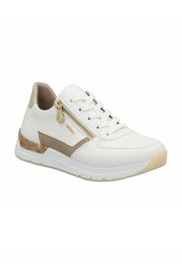Sneaker bianca in pelle texturizzata, con zip dorata, dettagli beige e tacco in sughero. Design con lacci e suola in gomma.