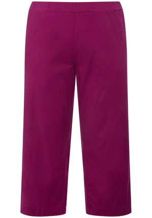 Ulla Popken 7/8 RUBY GENOUX PRÉFORMÉS JAMBES DROITES CEINTURE ÉLASTIQUE - Pantalones - berry