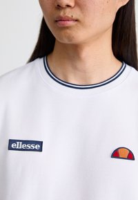 Ellesse BELVIDER TEE - T-shirts print - white
