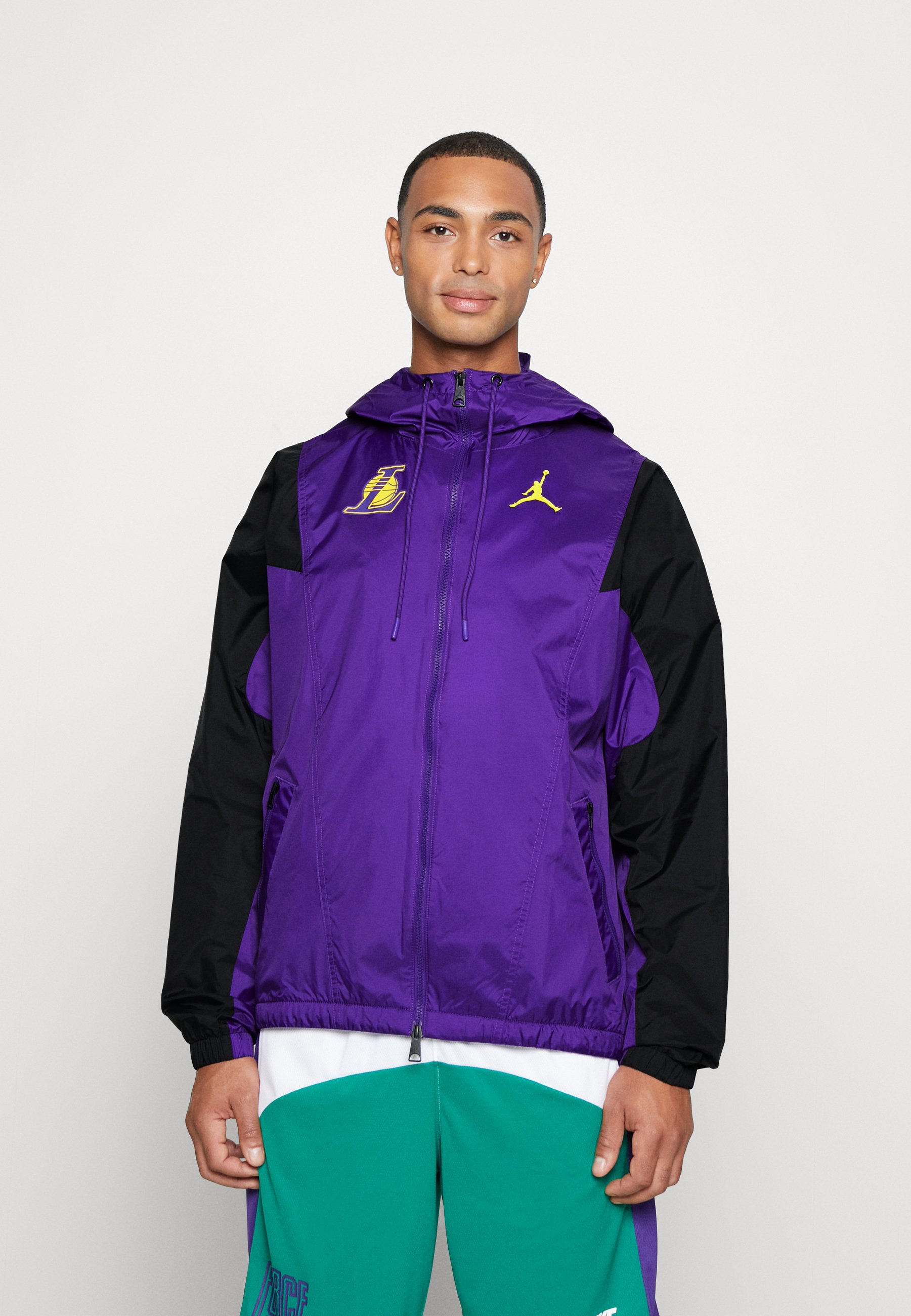 domingo Drama Apariencia Nike Performance NBA LOS ANGELES LAKERS COURTSIDE STATEMENT JACKET -  Chaqueta de entrenamiento - field purple/black/morado - Zalando.es