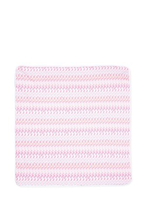 Miękka, kwadratowa tkanina z różowymi, pomarańczowymi i fioletowymi zygzakowatymi wzorami na białym tle.