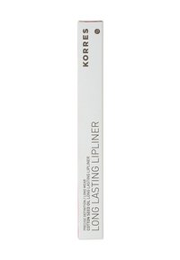 Crayon à lèvres longue tenue Korres dans une boîte rectangulaire mince blanche avec des lettres dorées, comprenant des détails sur les ingrédients et le branding.