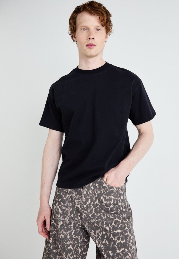 ASTRO LOOSE GRAPHIC - Shorts4