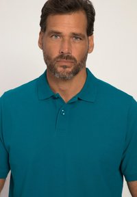 JP1880 GROSSE GRÖSSEN BIS 8XL KNOPFLEISTE - Polo - petrol