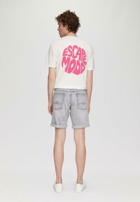 QS - Szorty jeansowe