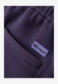 Sélectionné, dark purple