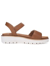 Sandalo platform in pelle marrone con due cinturini e suola bianca texturizzata, progettato per un uso casual.