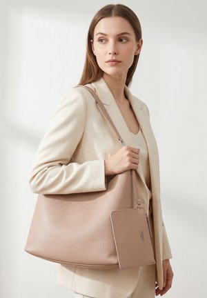 Diana&Co, DIANA&CO SHOULDER BAG - Sac à main - camel