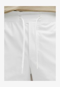 Ikke valgt, white-0002