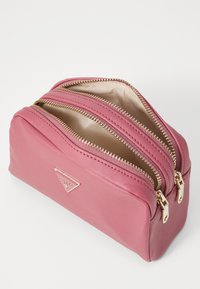 Guess DOUBLE ZIP - Neceser - flamingo