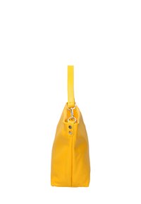 Borsa a tracolla gialla in pelle con una sola cinghia, caratterizzata da una base arrotondata, una texture liscia e dettagli in metallo.