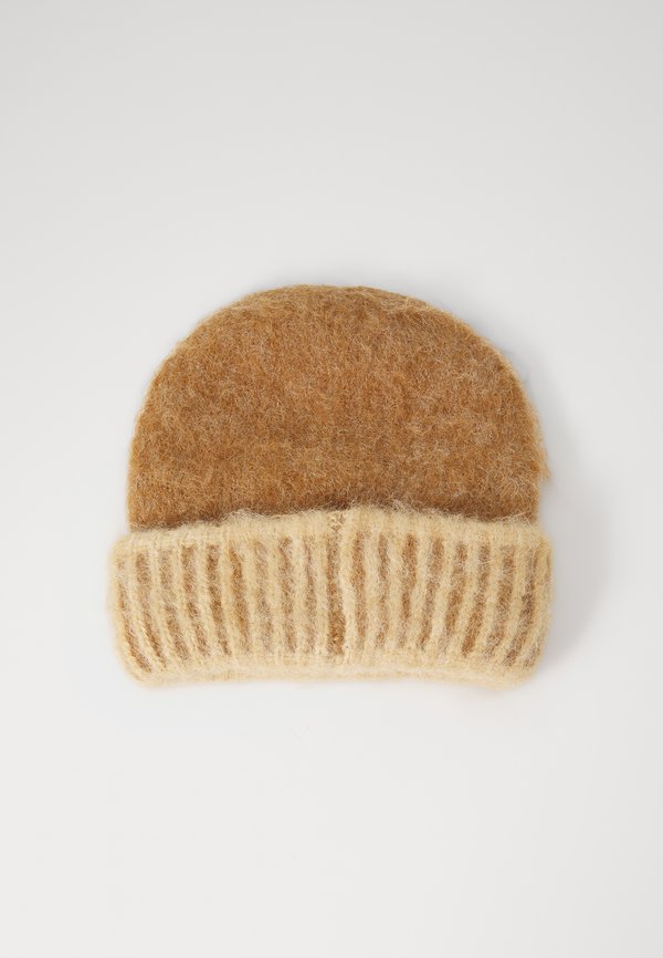 FOREVER FUZZY - Beanie - coffee4