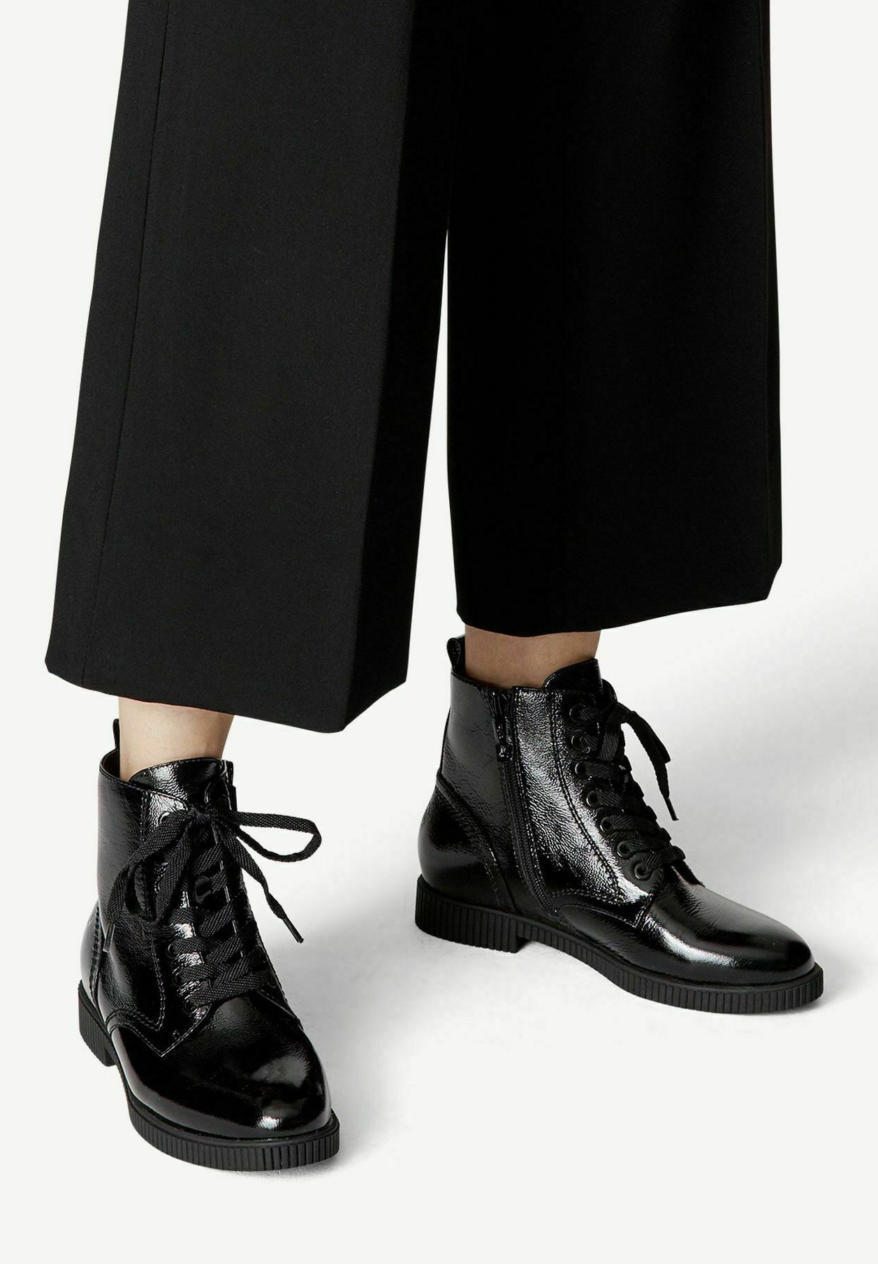 Tamaris Veterboots - black patent/Zwart - Zalando.nl