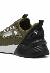 Puma RETALIATE 3 - Pantofi de alergare pe asfalt - olive- black