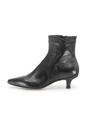 Stivaletti - black