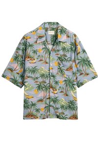 Košile s krátkými rukávy na knoflíky světle modré barvy s tropickým vzorem palem v zelených, žlutých a růžových tónech, vyrobená z tkané látky.