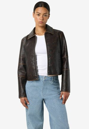 KARLIE - Imiteret læderjakke - demitasse