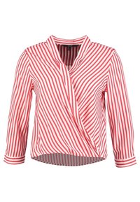 Rød og hvid stribet bluse med lange ærmer, krave og en draperet frontdetalje. Stoffet ser glat og letvægtsagtigt ud.