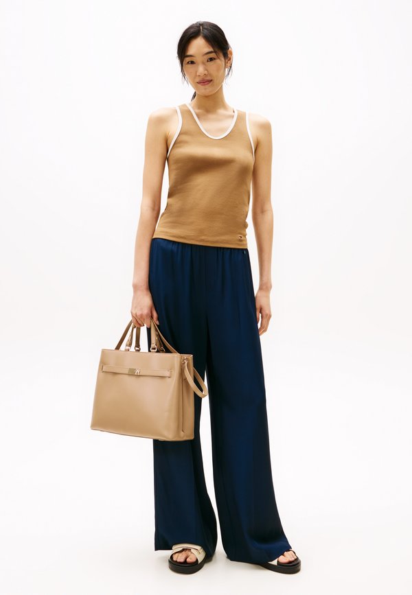 HERITAGE SATCHEL - Handbag - khaki