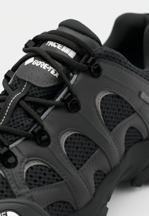 The North Face HEDGEHOG 06 GORE TEX UNISEX - Trainers - tnf black/tnf white — photo 3