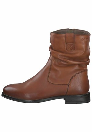 s.Oliver, Stiefelette - cognac